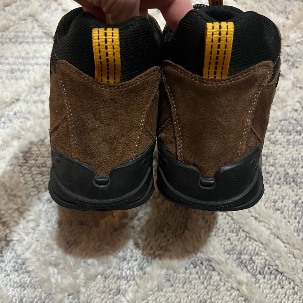 Men's Merrell Yokota Trail Mid Waterproof Hiking Boots - Picture 3 of 7